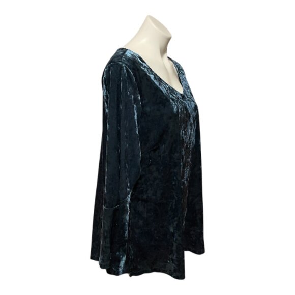Isaac Mizrahi XL Blue Crushed Velvet Long Bell Sleeve V Neck Top EUC - Picture 2 of 5